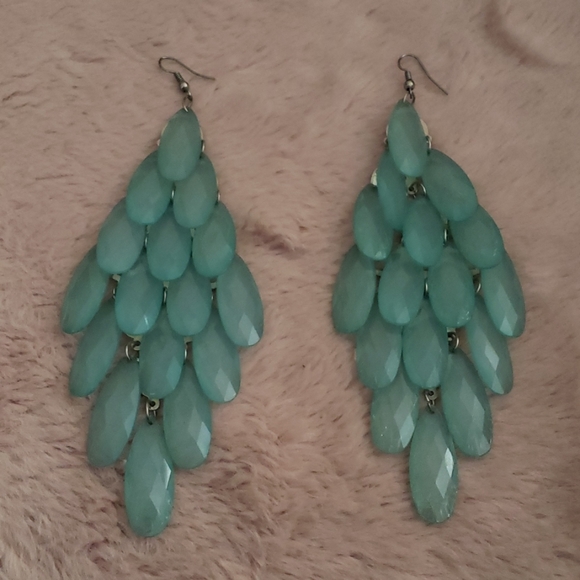 Charlotte Russe Jewelry - Teal bead teardrop earings
